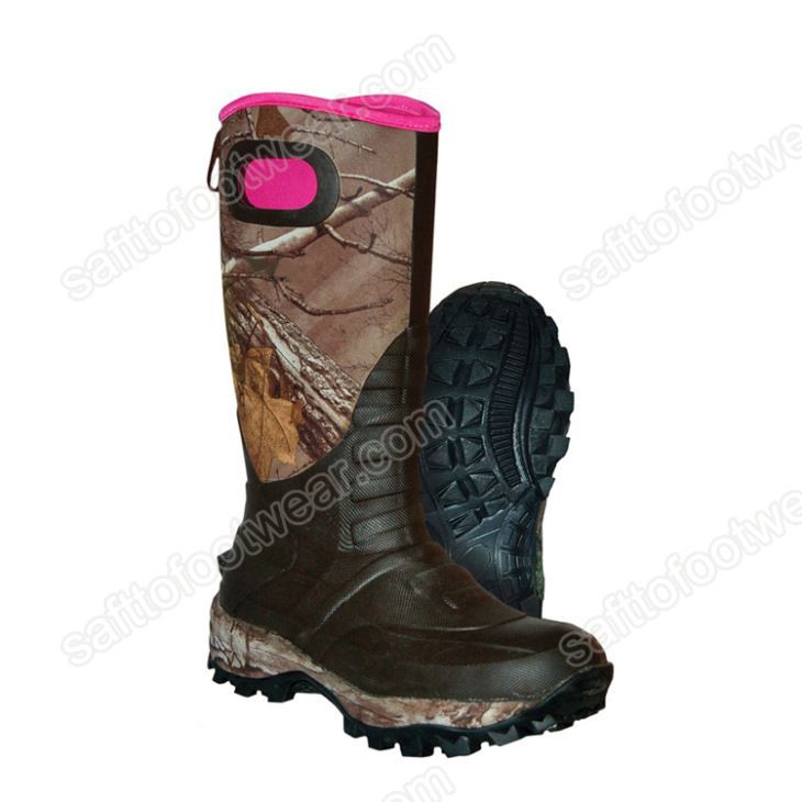 Buataisí Uiscedhíonach Rubair Lasmuigh Sturdy Outsole